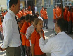 Gazi Mustafa Kemal  lkretim Okulunda rencilere Di Taramas