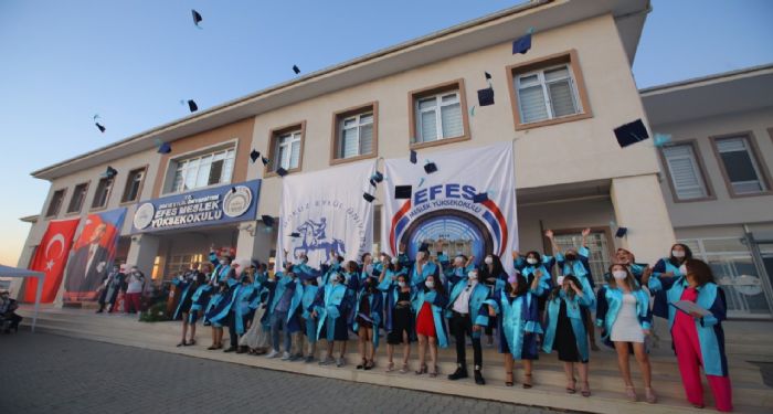 EFES SELUKLU GENLERN LK CEP HARLIKLARI YATTI